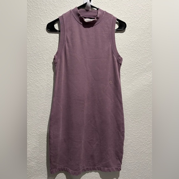 Calvin Klein Dresses & Skirts - CALVIN KLIEN MAUVE SLEEVELESS MOCH NECK DRESS - SIZE SMALL